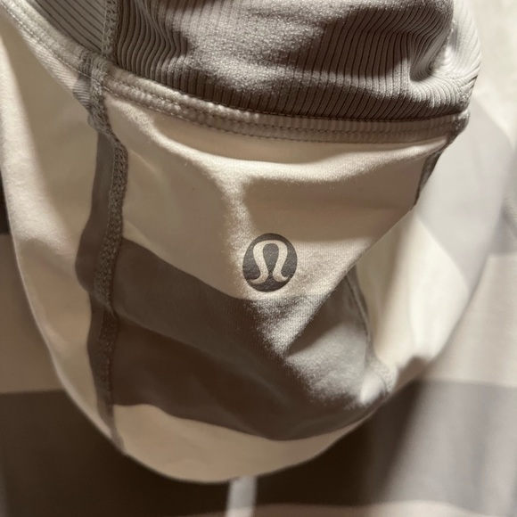 Lululemon pull over - Picture 3 of 3